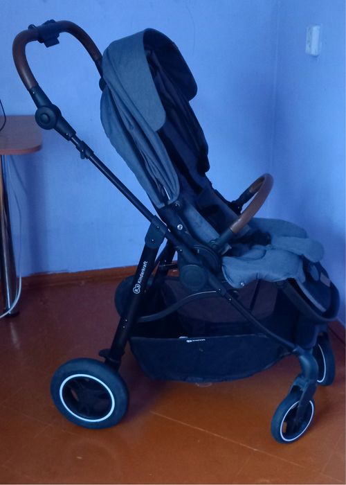 Продам дитячу коляску