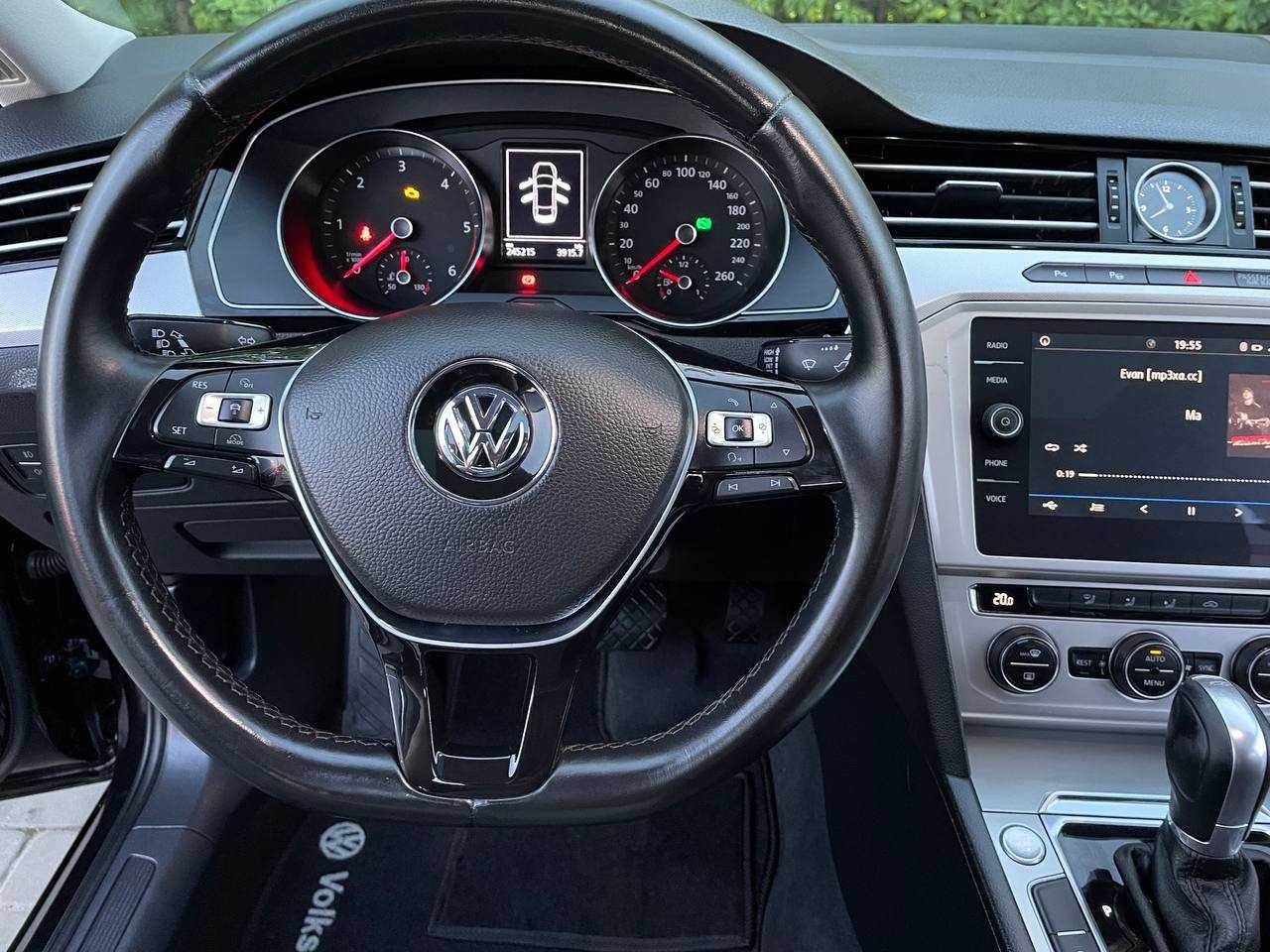 Продам автомобіль Volkswagen Passat B8