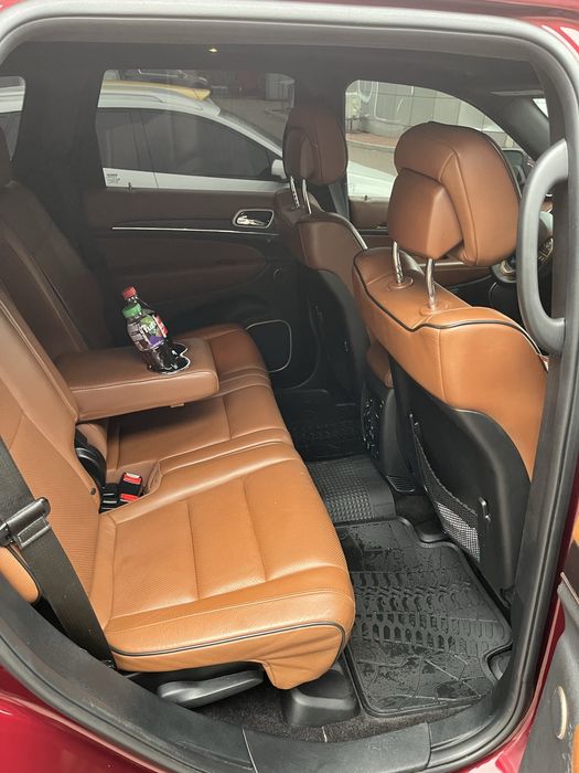 Grand cherokee Summit