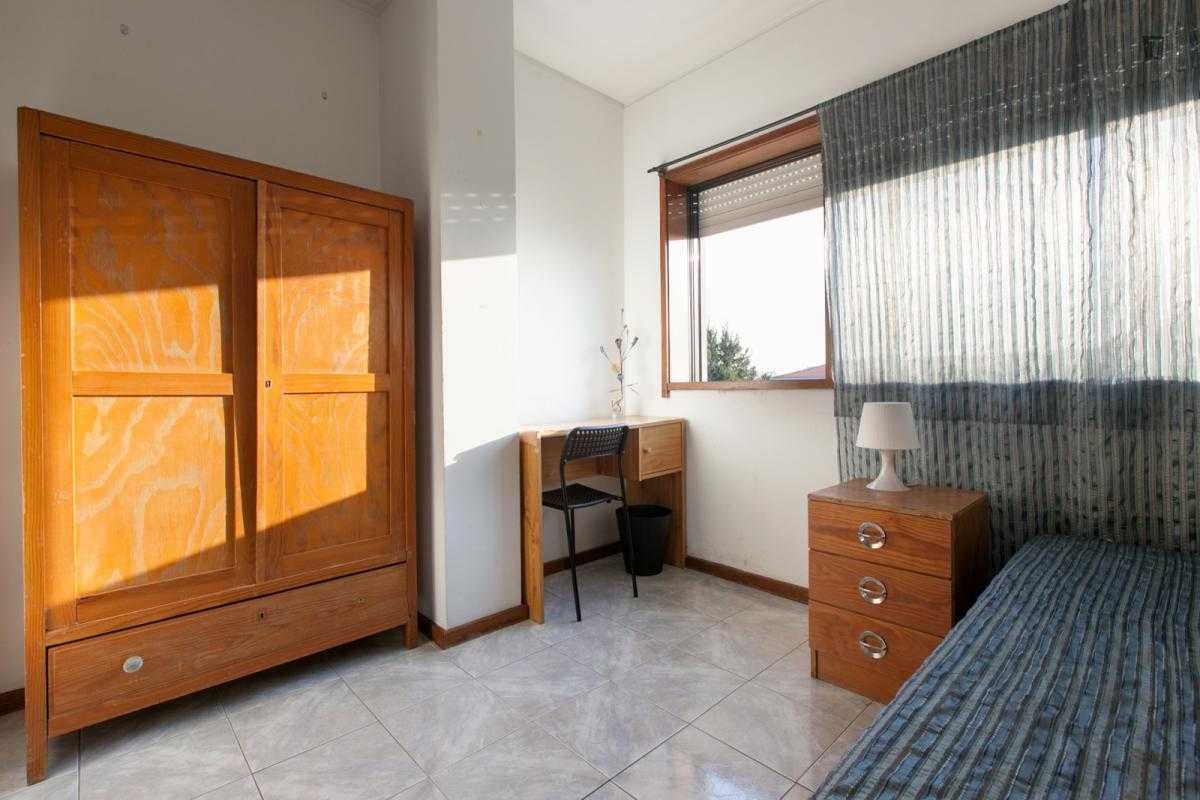 Apartamento só para Estudantes - Amial - Polo Universitário