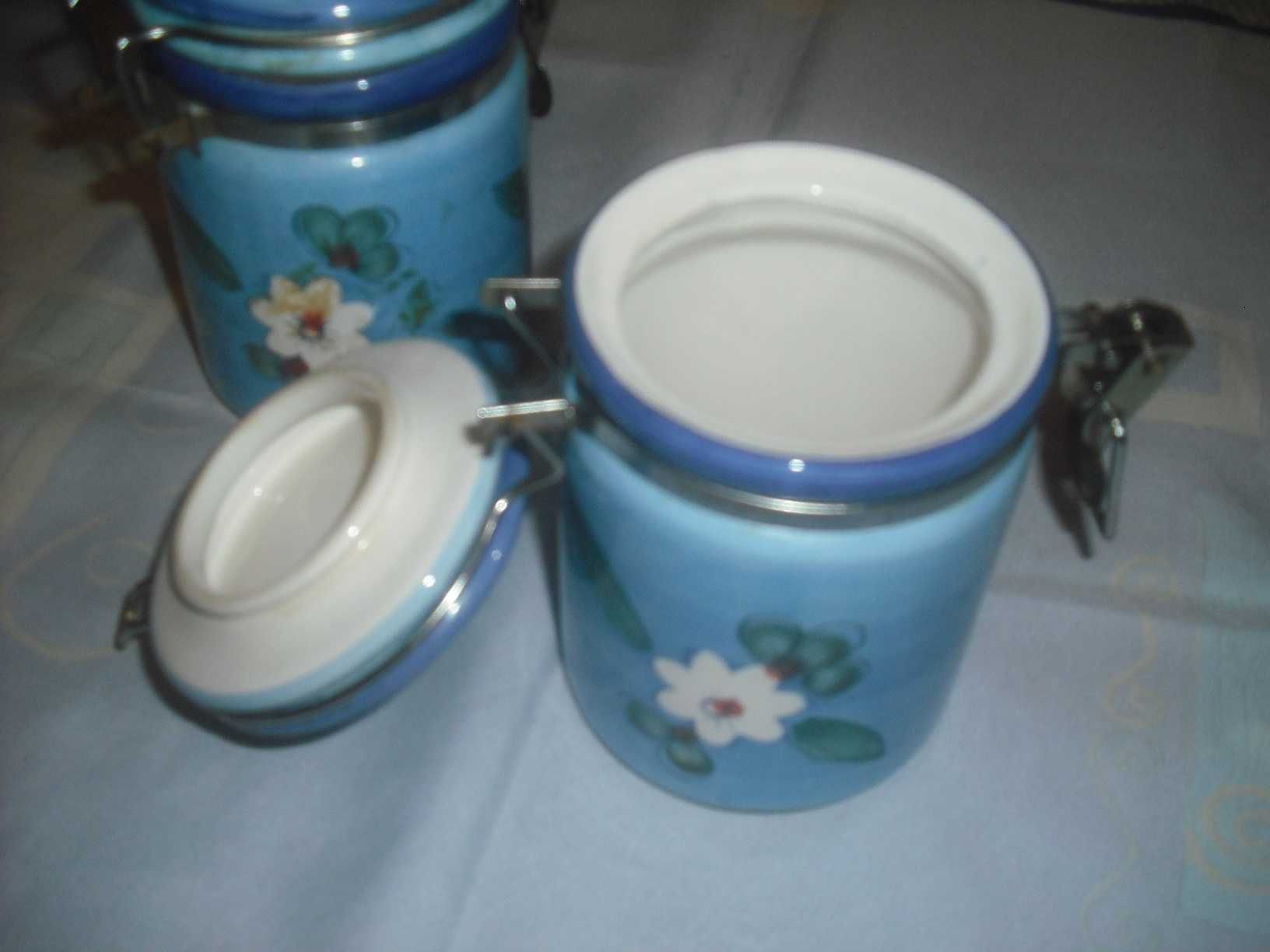 Porcelanowe pojemniki na herbatę, kawę i tp