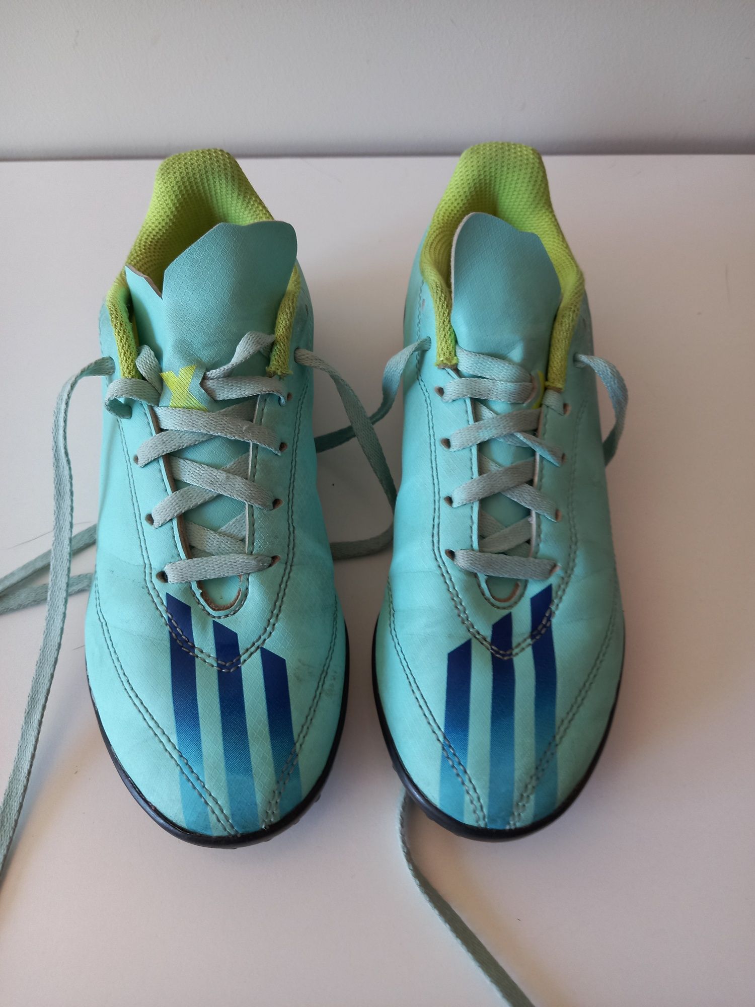 Buty piłkarskie adidas, r. 34