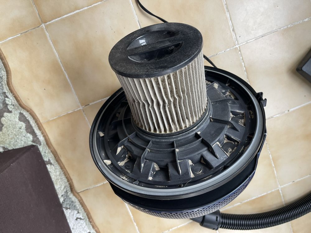 Aspirador industrial com filtro d’agua