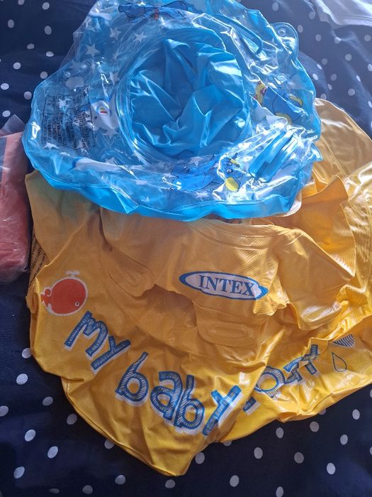 Koła do plywania, baseny