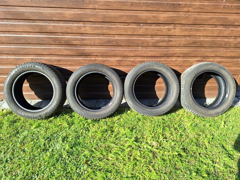 Komplet opon wielosezonowych Goodyear Vector 4 Seasons 205/55R16 91 V