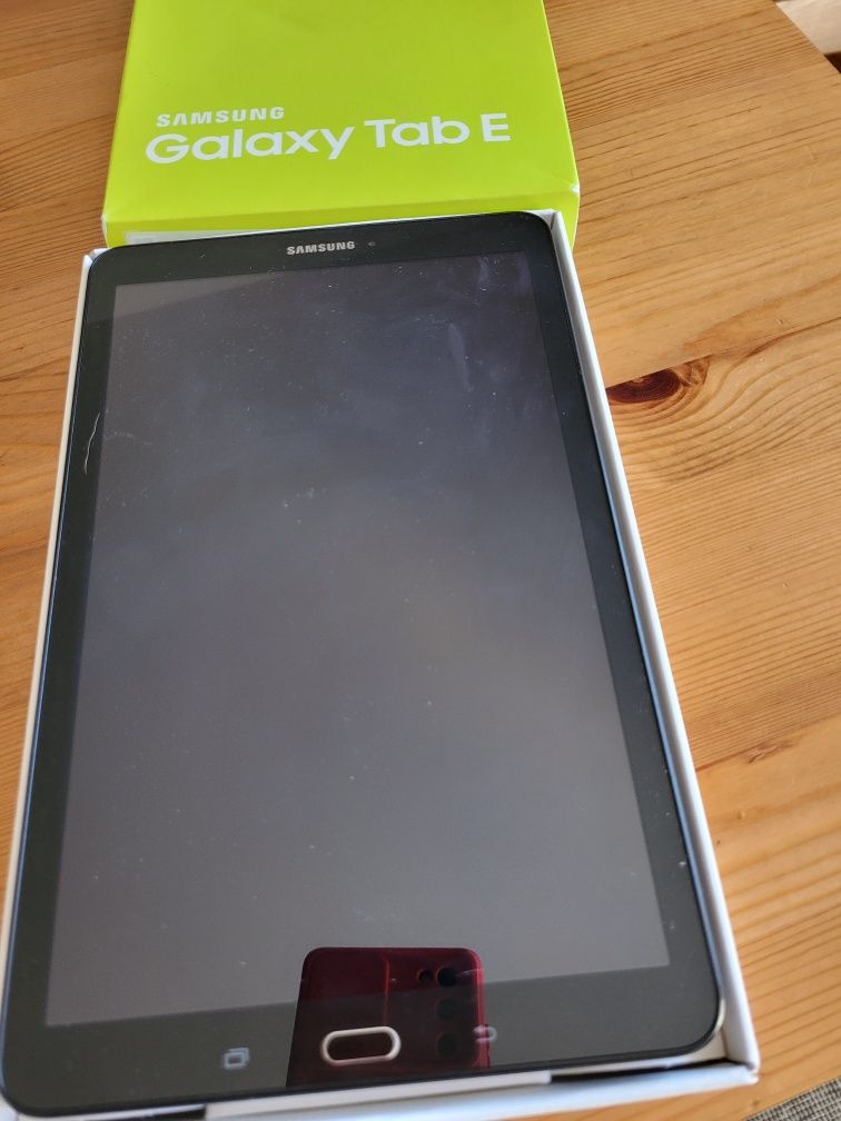 Tablet Samsung Tab E