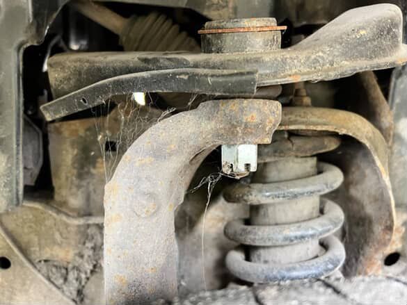 Nissan Navara продаж ціляком на запчастини