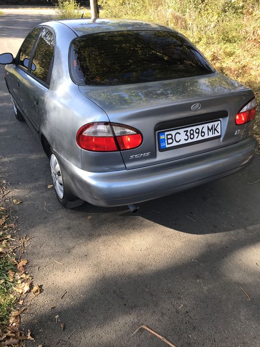 Автомобіль Заз Део Сенс