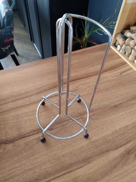 Stojak na ręcznik kuchenny