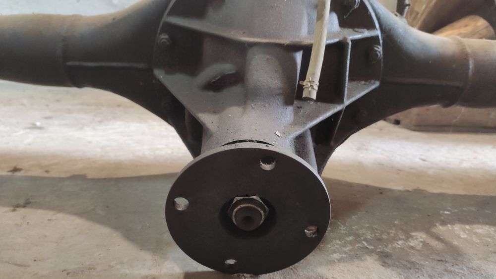 Задній міст 2011 рік на Mitsubishi l200