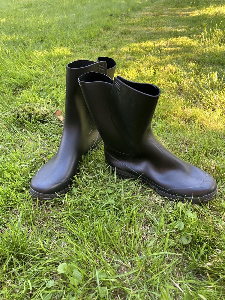 Gumowce rozmiar 45-46 nieuzywane