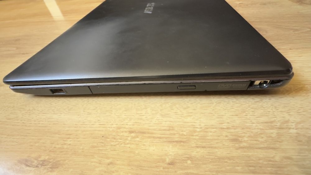 Laptop Asus R510D