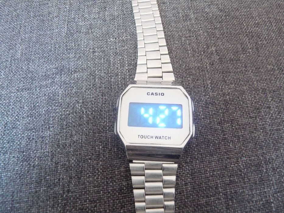 Zegarek elektroniczny Casio Digital Touch Watch