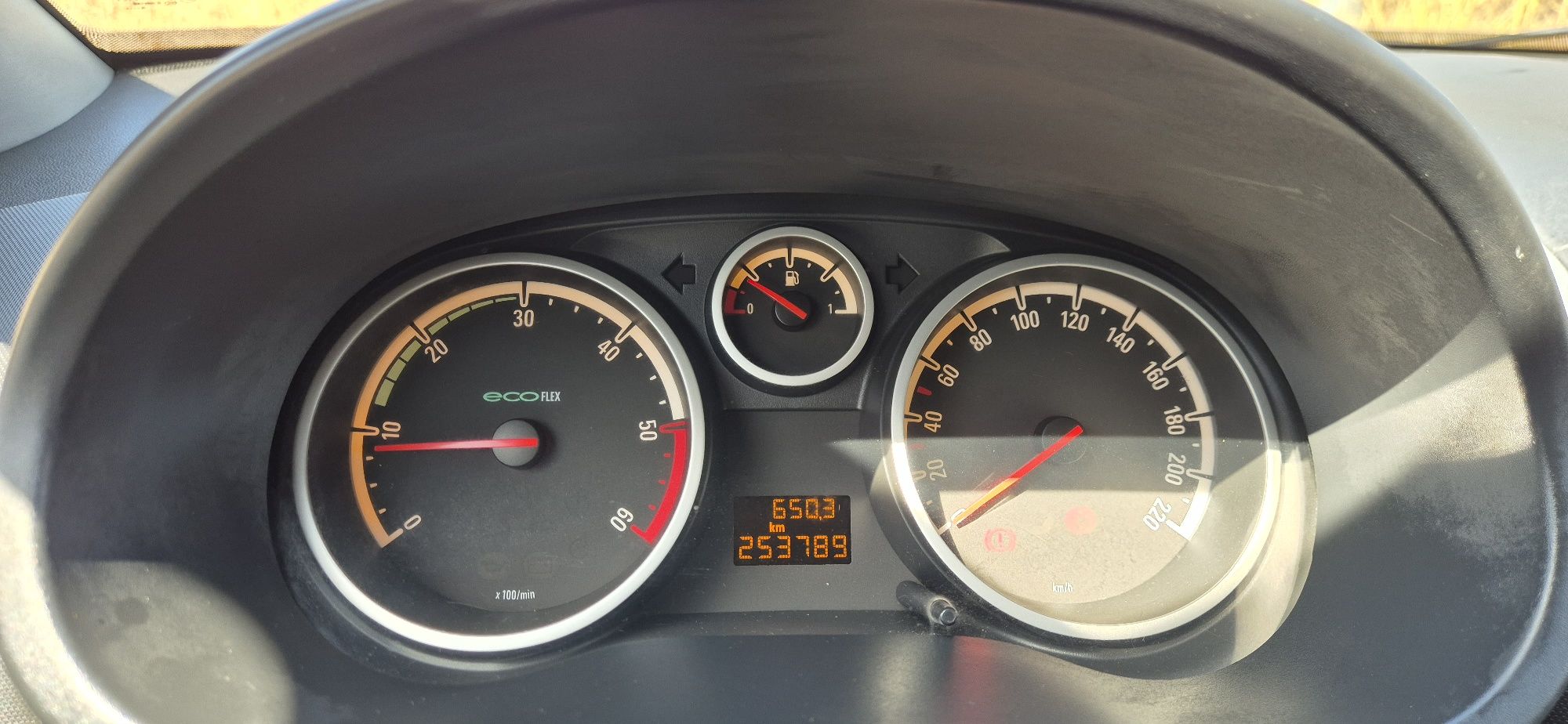 Opel Corsa 1.3CDTi Eco Flex de 2009 NACIONAL