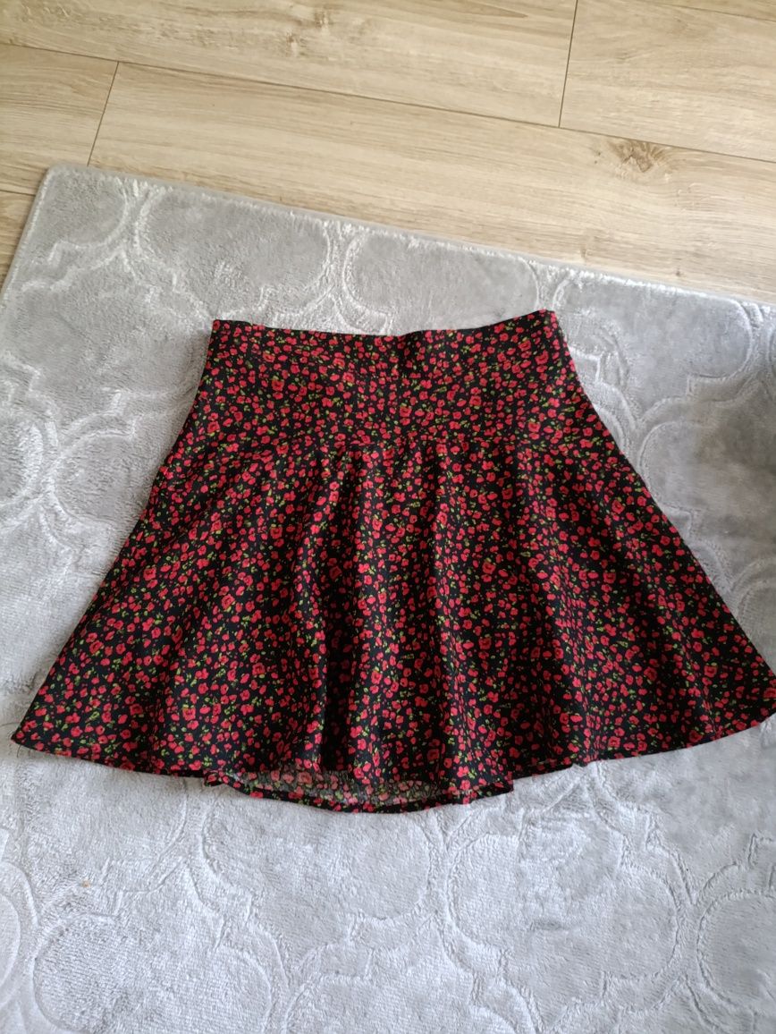 Spódnico spodenki w kwiaty wysoki stan XS Zara
