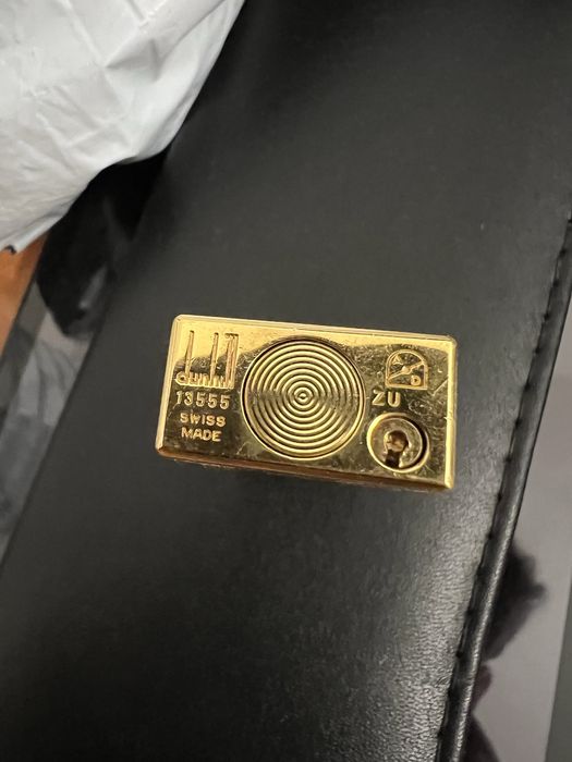 Isqueiro Dunhill em ouro
