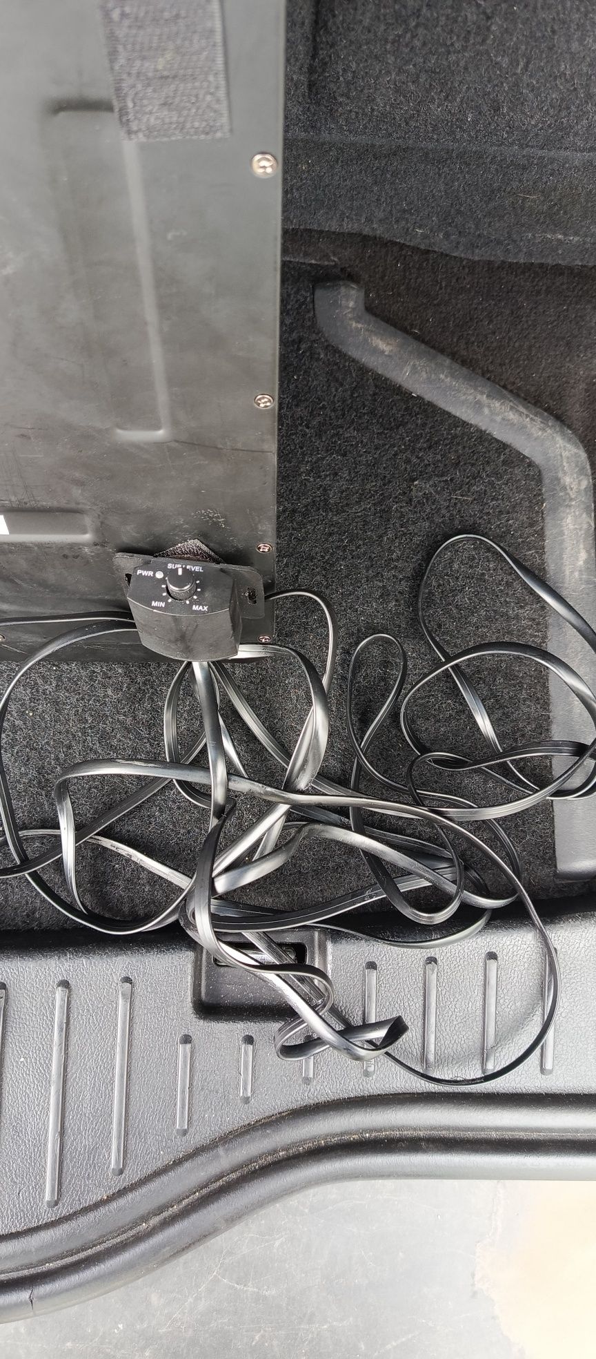 Subwoofer aktywny