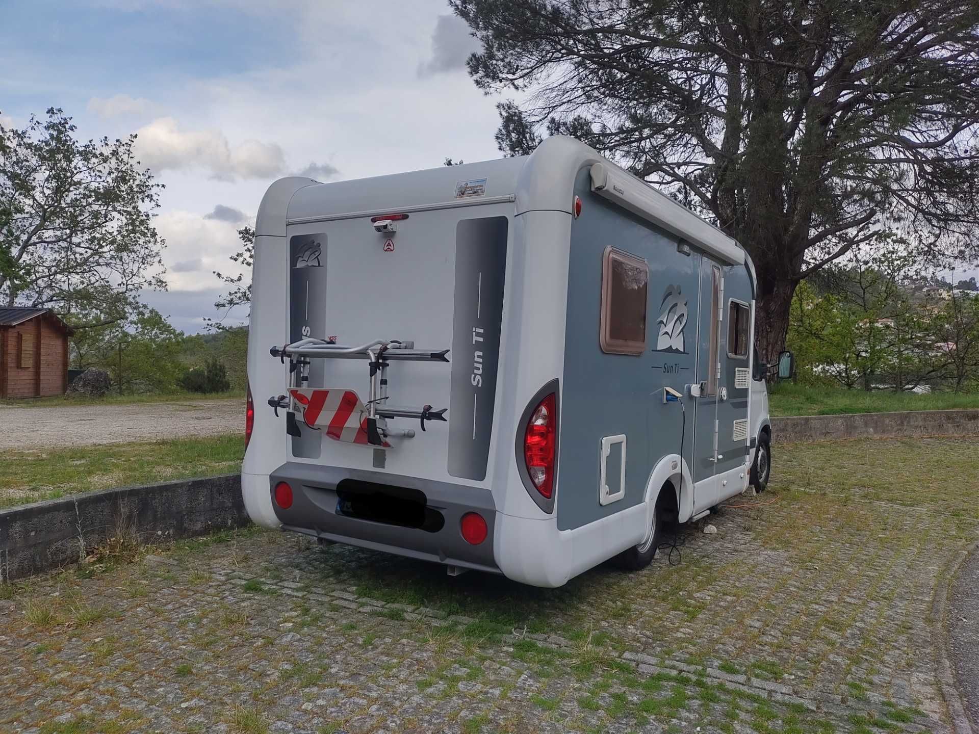 Vendo autocaravana Knaus Sun Ti DCI120 - ano 2005 (perfilada)