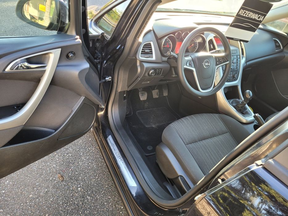 Opel Astra J  KOMBI LPG