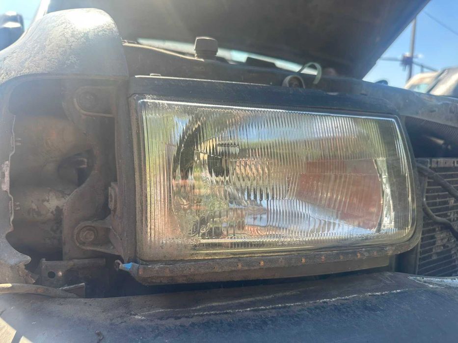 Фара Разборка Frontera B / Frontera A Шрот вантажівок грузовика