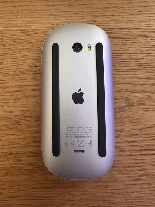 Apple Magic Mouse - lightning