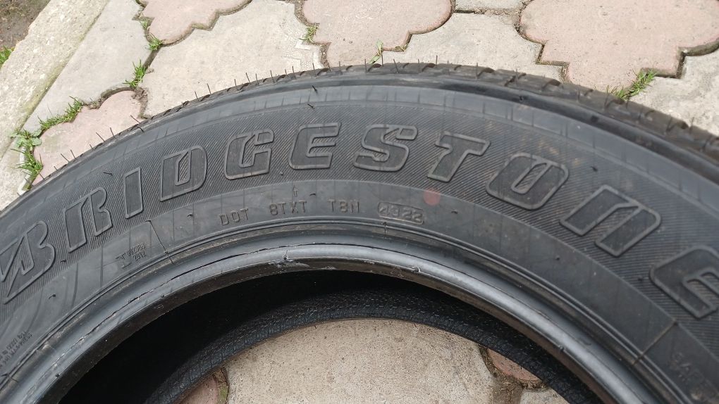 265 60 18 Bridgestone Dueler HT 684II