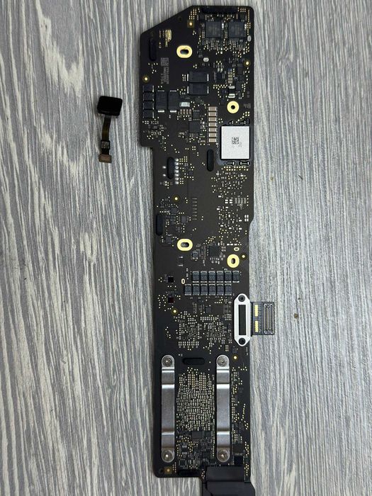Материнская плата Macbook Air 13 M1 A2337 с кнопкой тач айди  8/256gb