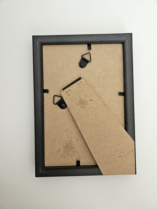 Czarna ramka na zdjęcia 10x15 cm