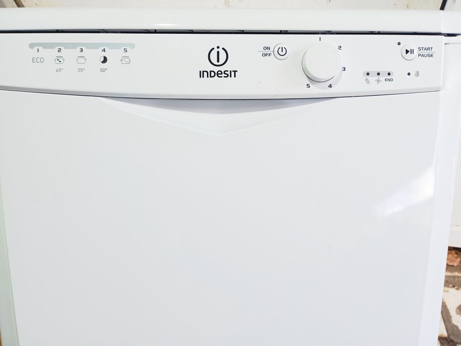 Máquina lavar loiça Indesit