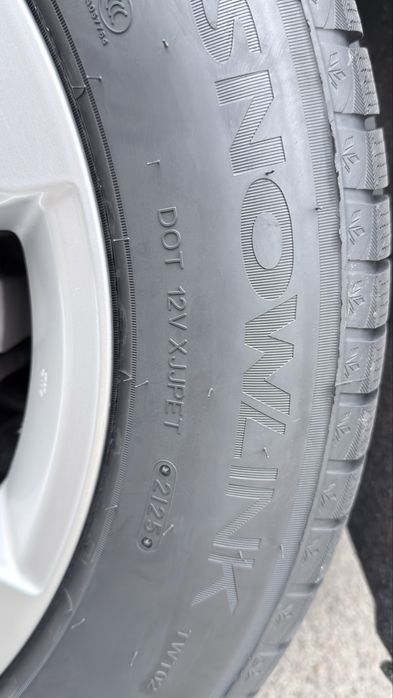 Диски оригінальні Lexus  Toyota r 19 з новою зимовою гумою