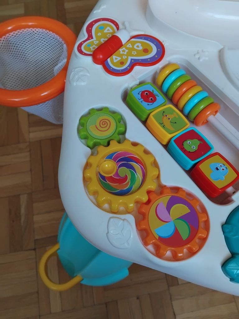 Stolik edukacyjny interaktywny