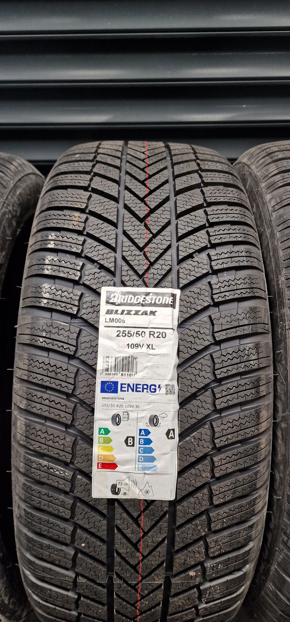 Nowe Opony  Bridgestone Blizzak LM005 255/50 R20 109V XL  
Bridgestone
