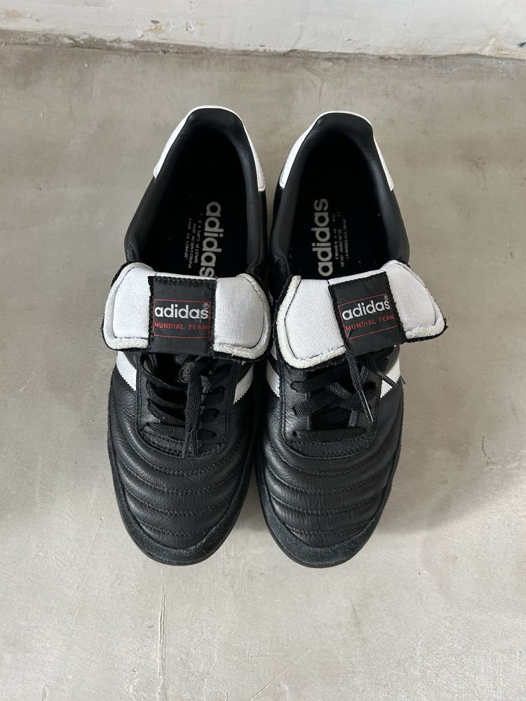 Копочки / сороконожки Adidas Mundial