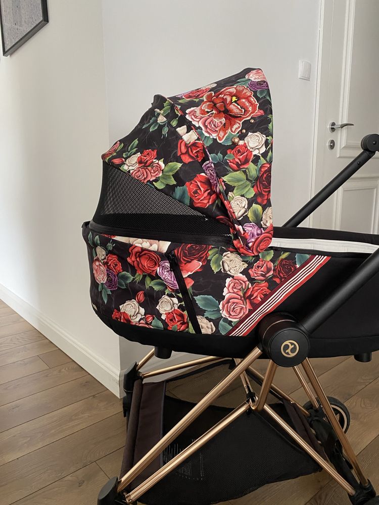 Gondola Cybex Mios 2.0 Spring Blossom dark
