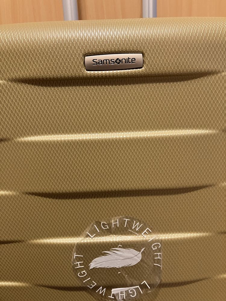 Walizka Samsonite, super lekka, 55 cm. Nowa.