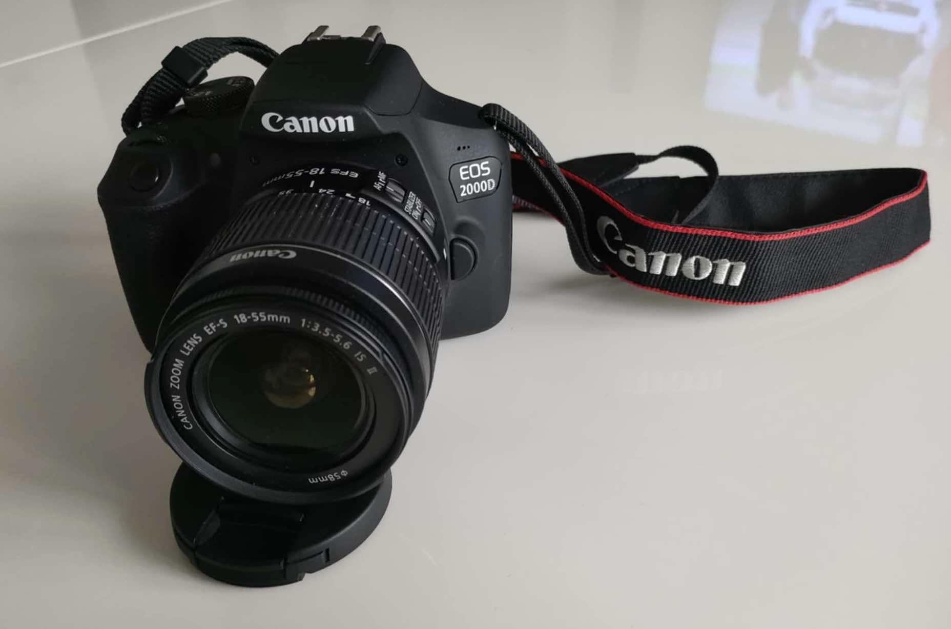Aparat Canon EOS 2000D