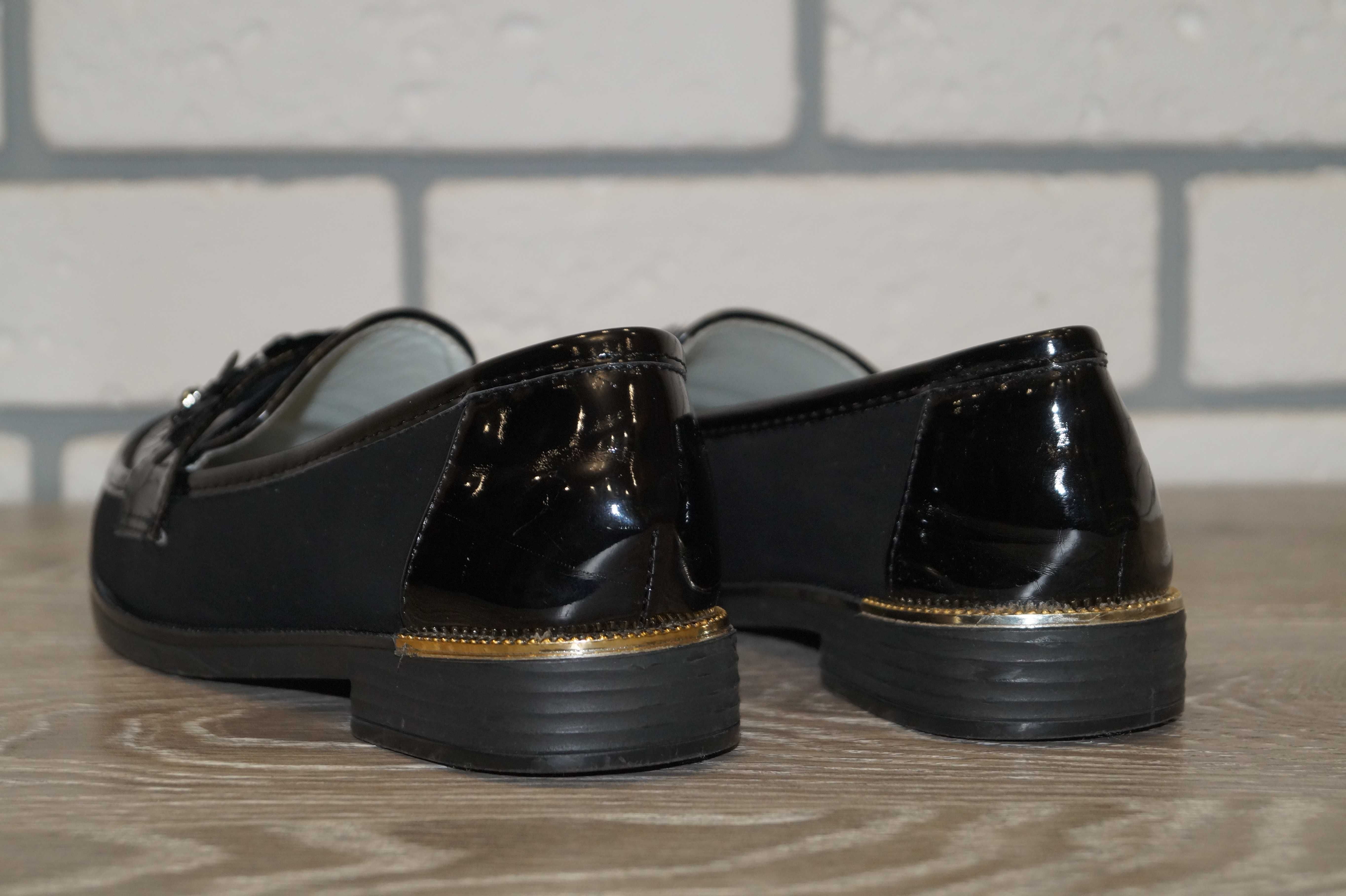 Туфлі для дівчинки (розмір 34 – 22 см)