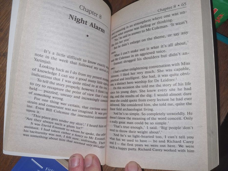 Книги на английском.  Агата Кристи, Джордж Байрон