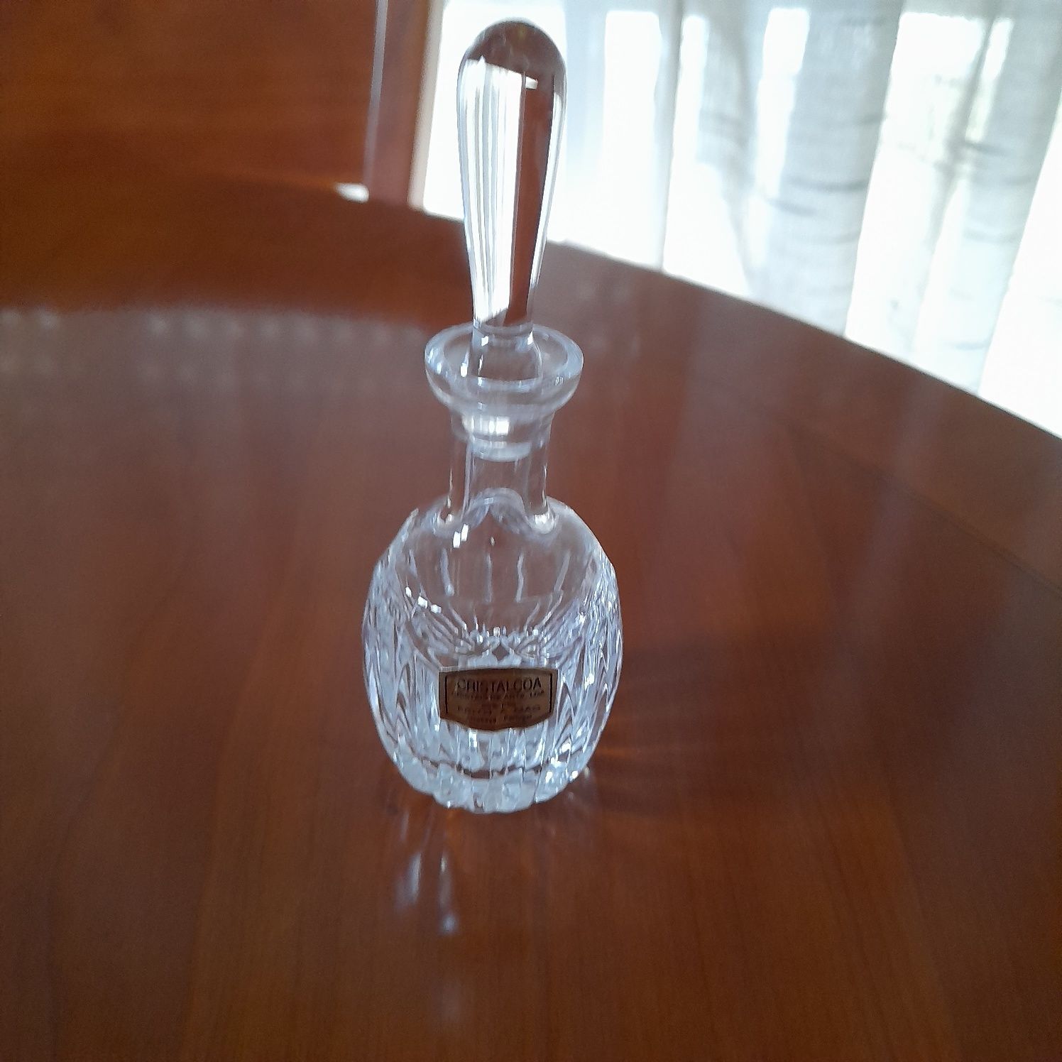 Frasco de cristal novo