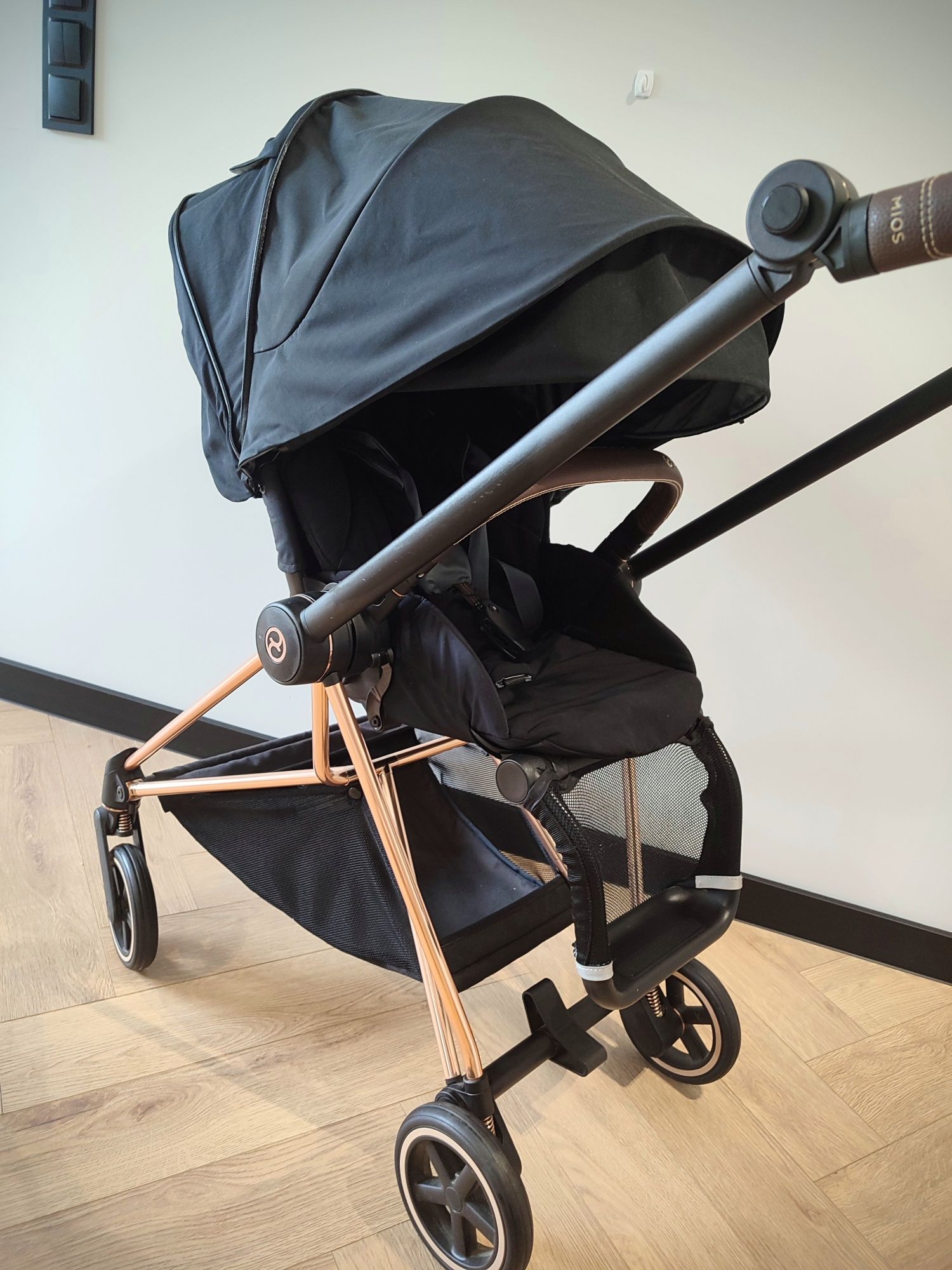 Wózek spacerowy marki Cybex Mios stan niemalże idealny