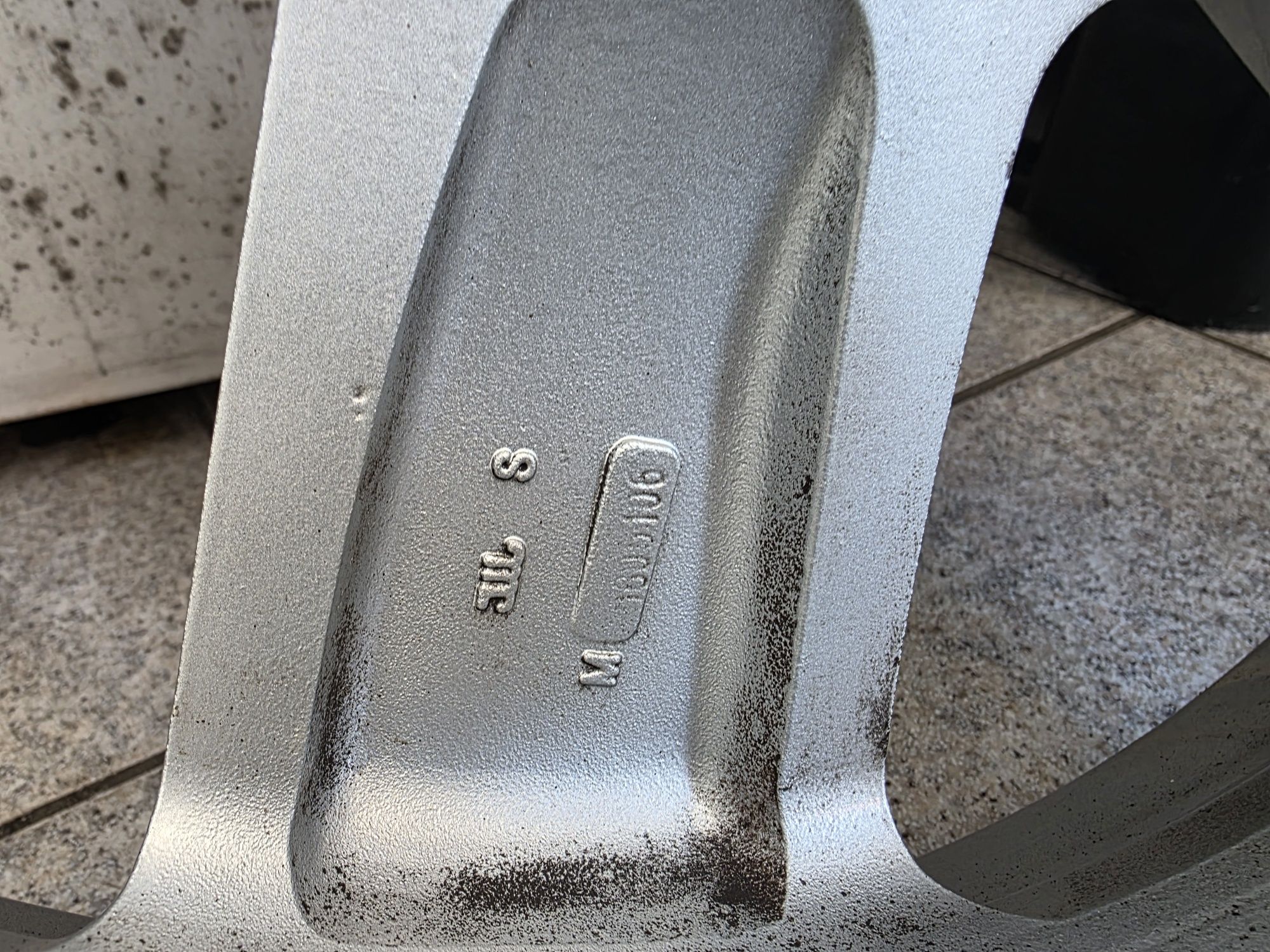 Jantes RS6 com pneus 245/40-R18
