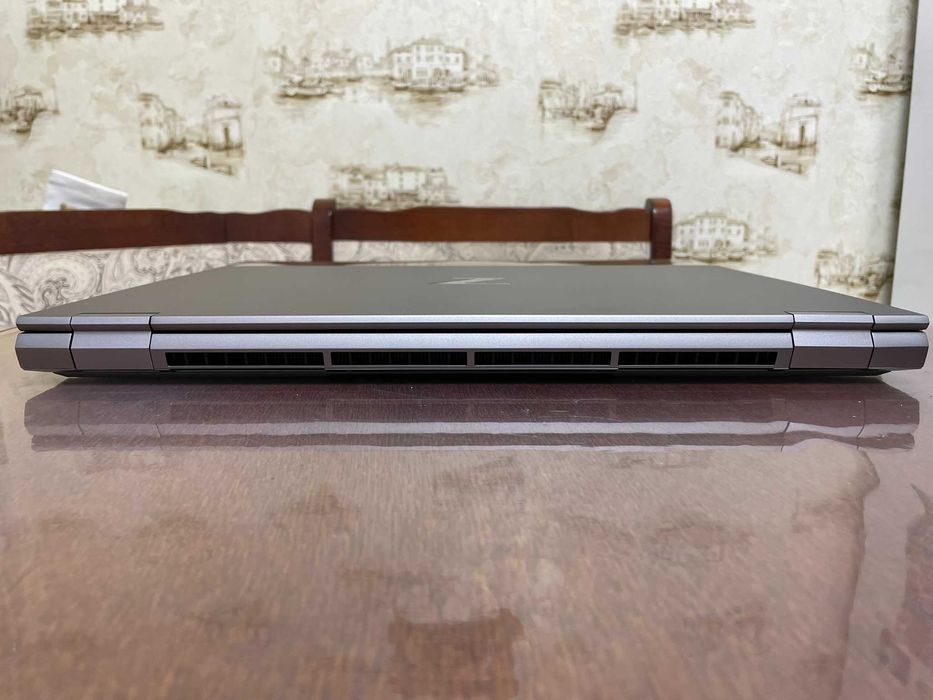 Ноутбук 17 FHD HP ZBook Fury 17 G7 (i7-10750H/16/SSD 512/AMD RX 5500M)