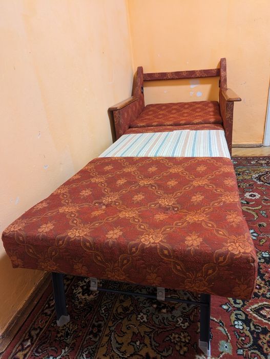 Розкладний диван малютка. Розкладне крісло ,