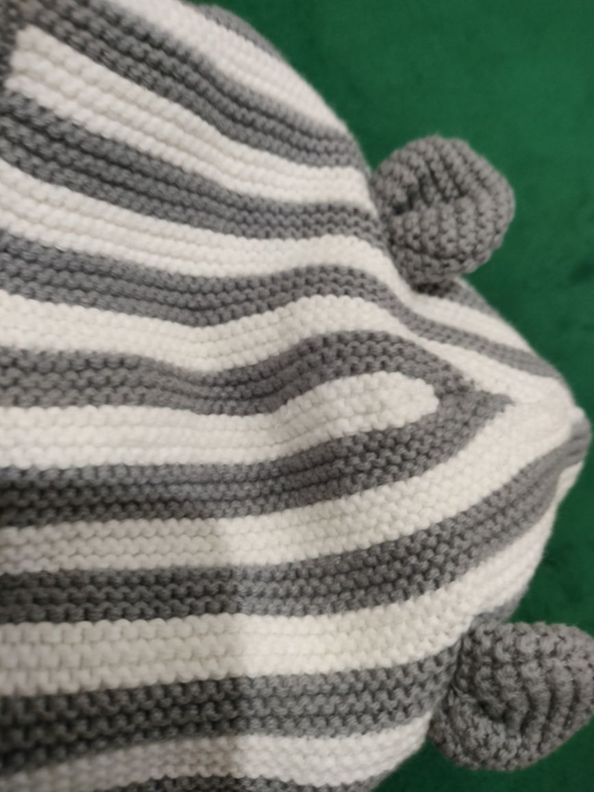 F&F ocieplany sweterek niemowlęcy rozmiar 62