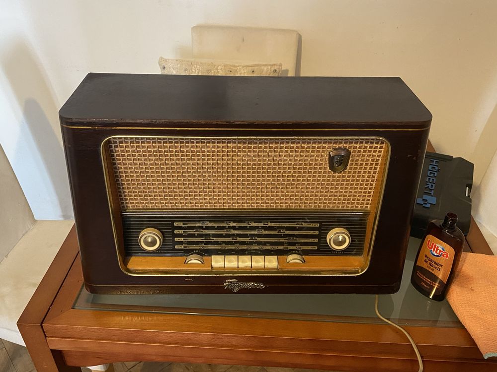 Radio antigo Fergunson