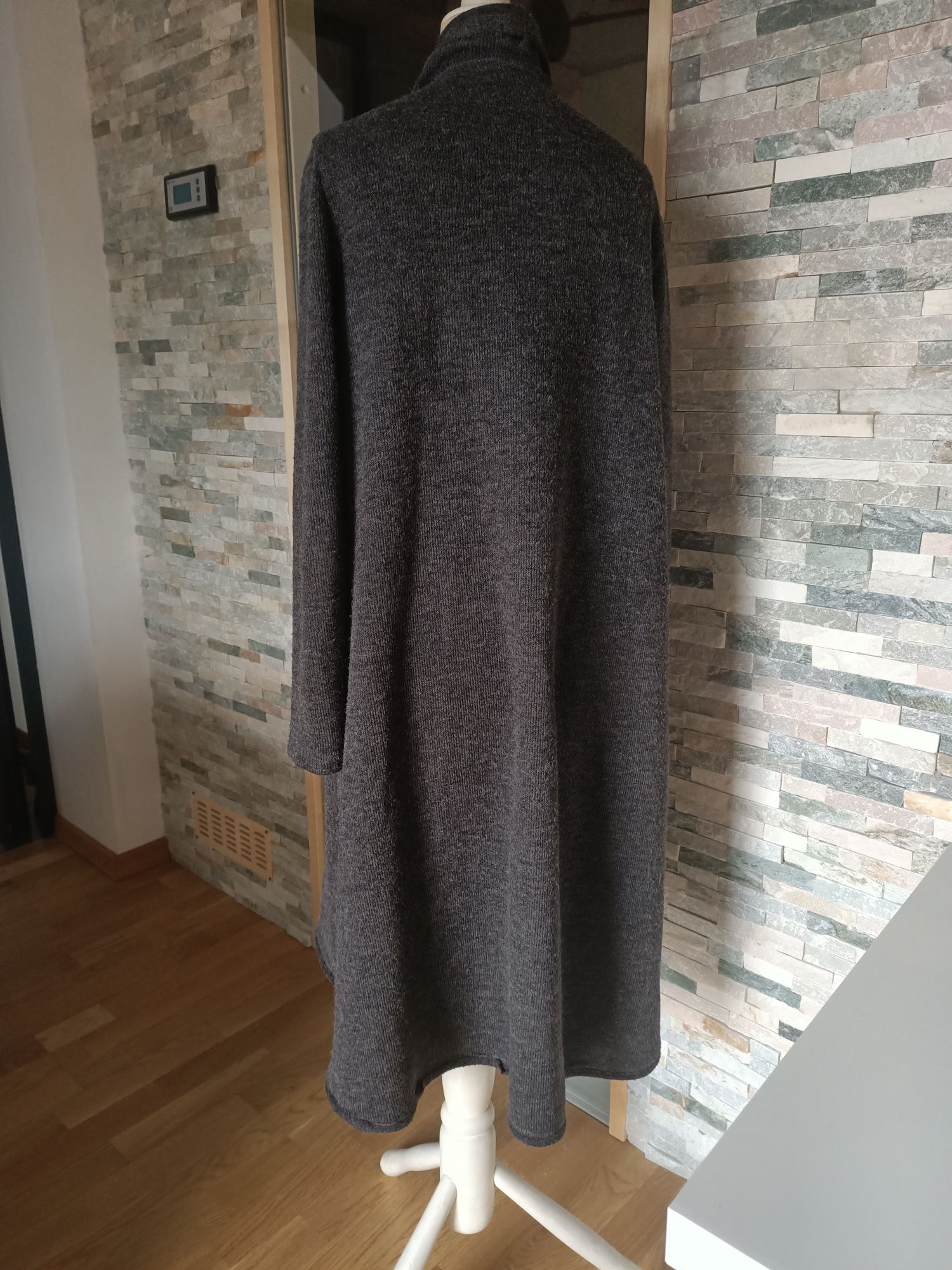 Sweter narzutka płaszcz wełniany kardigan duży rozmiar 40 / 41