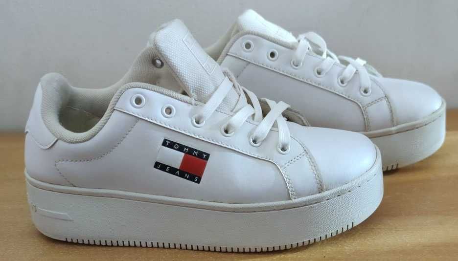 Sneakersy buty damskie Tommy Jeans białe logowane  Stan Bdb r.38