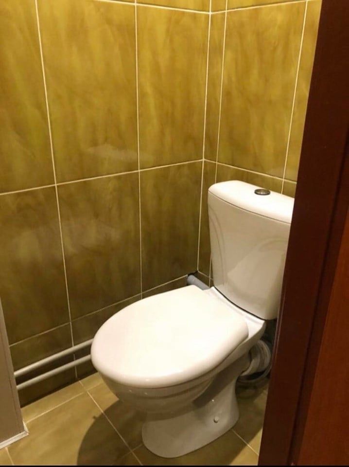 Продаж 2 кімнатної метро Виставковий центр