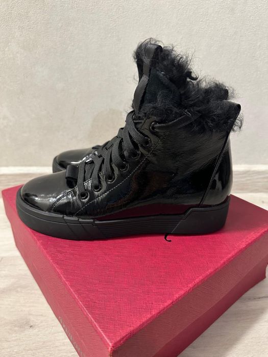 Ботинки женские