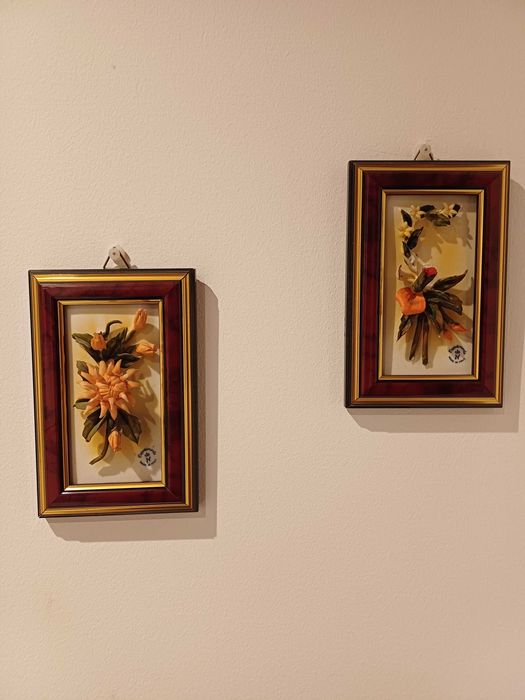 Conjunto de quadros com flores de porcelana